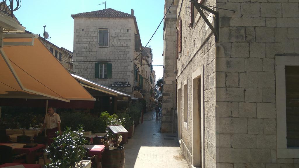 Apartment Fabijanko Oldtown Trogir Exterior photo