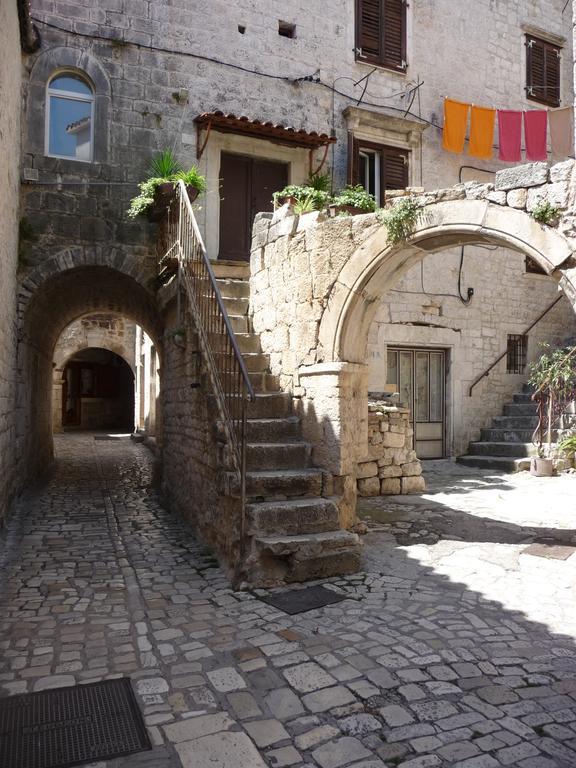 Apartment Fabijanko Oldtown Trogir Exterior photo