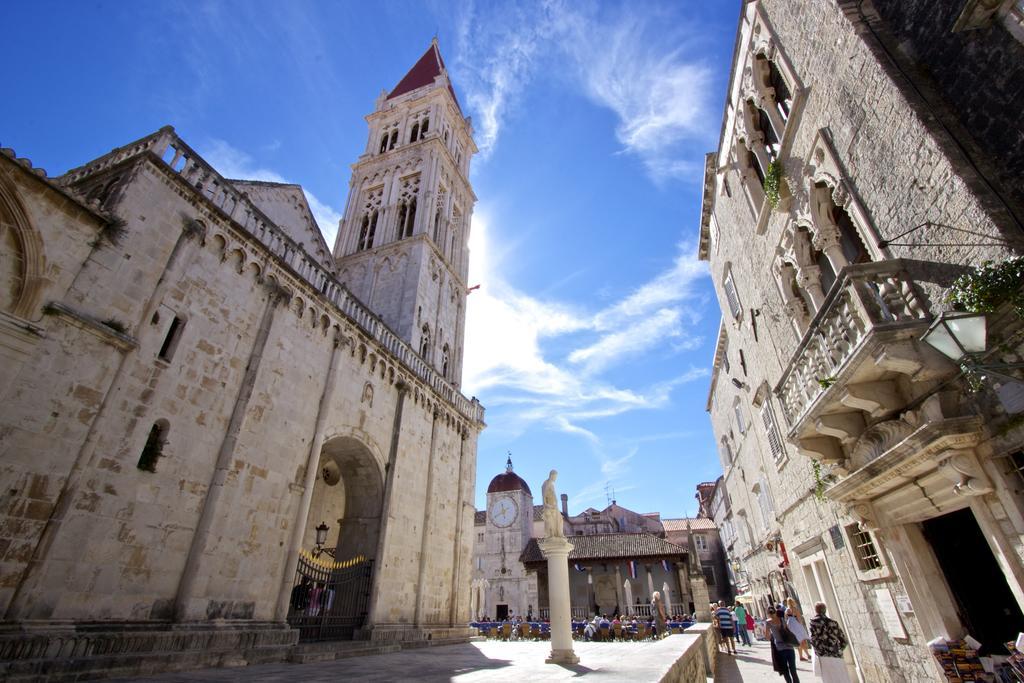 Apartment Fabijanko Oldtown Trogir Exterior photo