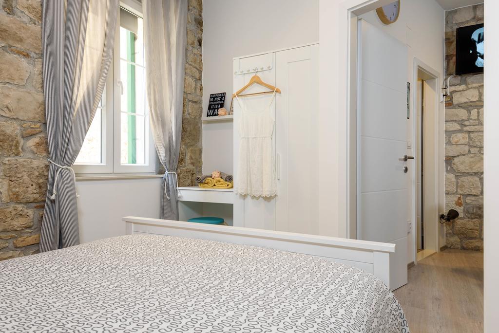 Apartment Fabijanko Oldtown Trogir Exterior photo